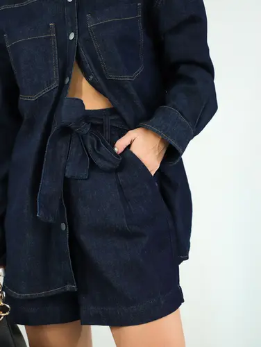 SHORT OVERSIZED JEANS AMARRAÇAO CINTURA